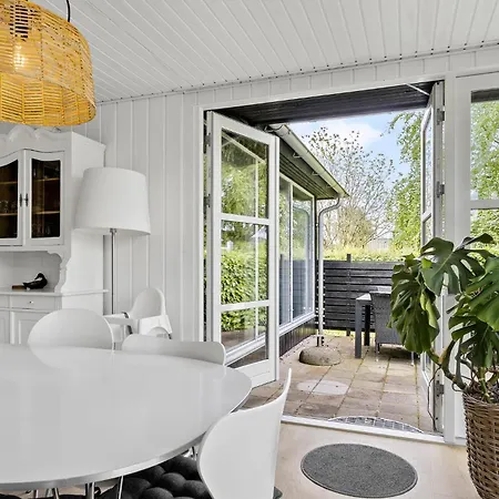 Lovely In With Wifi Hébergement de vacances *