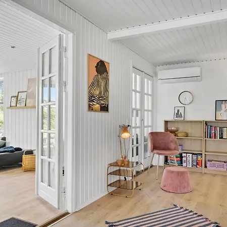 Feriehus Lovely In With Wifi *